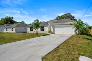 6011 Bamboo Drive, Fort Pierce, FL 34982 - MLS#R11134415