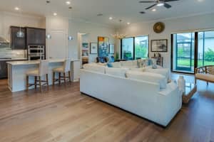 559 SE Villandry Way, Port Saint Lucie, FL 34984 - MLS#R11134475