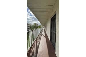 2800 Nw 56th Avenue B306, Lauderhill