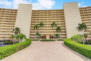 132 Lakeshore Drive 1117, North Palm Beach