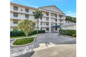 3516 Whitehall Drive 101, West Palm Beach