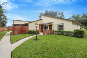 8020 SE Villa Cir, Hobe Sound, FL 33455 - MLS#R11134559