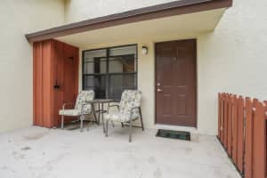 8020 SE Villa Cir, Hobe Sound, FL 33455 - MLS#R11134559