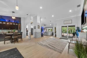 100 Royal Court, Royal Palm Beach, FL 33411 - MLS#R11134568