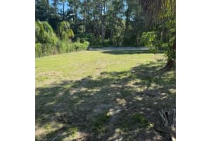 785 10th Avenue SW, Vero Beach, FL 32962 - MLS#R11134615