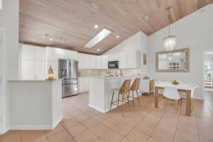 30 Selby Lane, Palm Beach Gardens, FL 33418 Sold 12/04/25