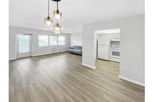 94 Northampton E, West Palm Beach, FL 33417 - MLS#R11134619