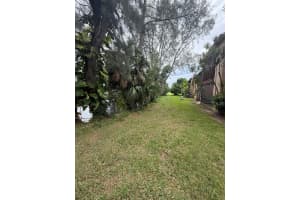 1303 Lakeview Drive E, Royal Palm Beach, FL 33411 - MLS#R11134727