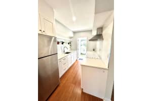 11 SW 4th Avenue 8, Boca Raton, FL 33432 - MLS#R11134803