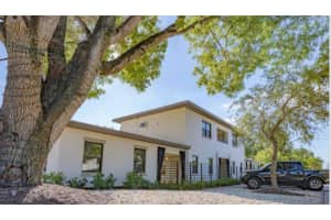 112 NE 5th Street 1, Fort Lauderdale, FL 33301 - MLS#R11134829