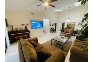 354 SW 28th Avenue, Delray Beach, FL 33445 - MLS#R11134842