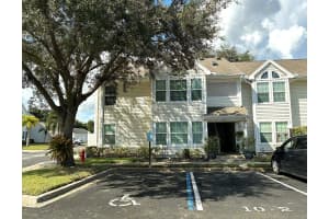 1924 Westminster Circle 104, Vero Beach