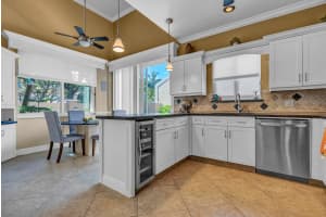 341 Pelican Way, Delray Beach, FL 33483 - MLS#R11134893