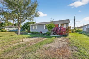 1140 11th Terrace, Vero Beach, FL 32962 - MLS#R11134949