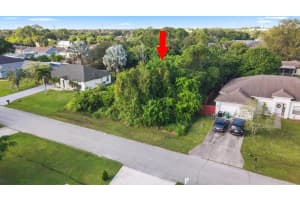 2220 SE Glover Street, Port Saint Lucie, FL 34984 - MLS#R11135009