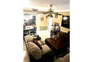 600 Executive Center Drive 104, West Palm Beach, FL 33401 - MLS#R11135052