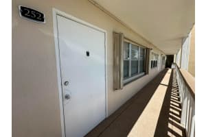 252 Southampton C, West Palm Beach, FL 33417 - MLS#R11135084