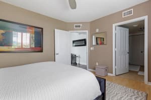 600 S Dixie Highway 641, West Palm Beach, FL 33401 - MLS#R11135109