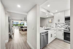 6061 Balboa Circle 403, Boca Raton, FL 33433 - MLS#R11135129