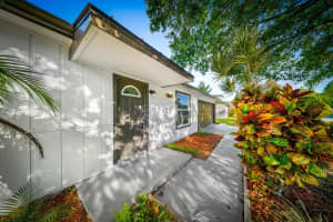 762 NE Lanfair Street, Port Saint Lucie, FL 34983 - MLS#R11135275