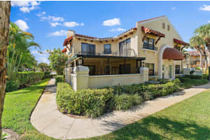 3 Uno Lago Drive 3, Juno Beach, FL 33408 - MLS#R11135292