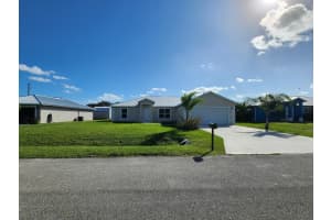 956 SE 39th Terrace, Okeechobee, FL 34974 - MLS#R11135338