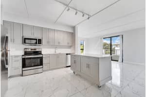 250 W Hidden Valley Boulevard 3, Boca Raton, FL 33487 - MLS#R11135386