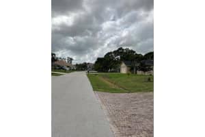 1371 SW Halford Avenue, Port Saint Lucie, FL 34953 - MLS#R11135409