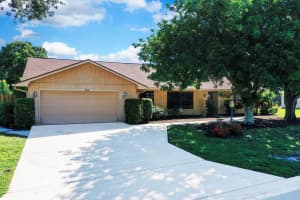 560 W Forest Trail, Vero Beach, Fl 32962, Vero Beach