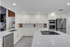 39 Edinburgh Drive, Palm Beach Gardens, FL 33418 - MLS#R11135499