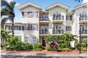 1054 E Heritage Club Circle, Delray Beach, FL 33483 - MLS#R11135509
