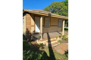 529 N 13th Street, Fort Pierce, FL 34950 Sold 01/23/26