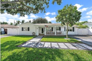 8 Windsor Road W, Jupiter, FL 33469 - MLS#R11135538