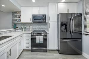 3630 Whitehall Drive 301, West Palm Beach