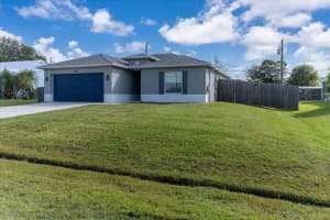 1633 SW Diamond Street, Port Saint Lucie, FL 34953 - MLS#R11135591