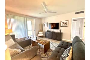 11790 Saint Andrews Place 203, Wellington