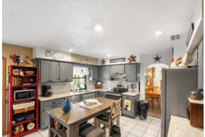 1082 SE Damask Avenue, Port Saint Lucie, FL 34983 - MLS#R11135655