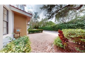 235 W Chrystie Circle, Delray Beach, FL 33484 - MLS#R11135697
