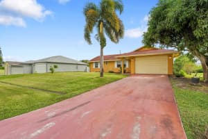 1652 Crawford Avenue, Port Saint Lucie, FL 34953 - MLS#R11135712