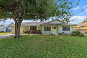 2186 SE Trillo Street, Port Saint Lucie, FL 34952 - MLS#R11135811