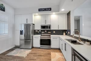 10 Harbour Isle 206 Drive E 206, Fort Pierce, FL 34949 - MLS#R11135846