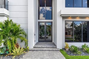 245 6th Court, Boca Raton, FL 33432 - MLS#R11135932