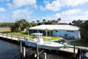 8585 Palm Street, Hobe Sound, FL 33455 - MLS#R11135933