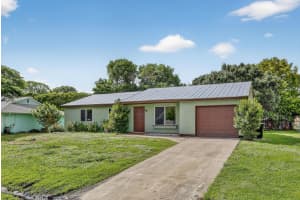 2252 SE Aneci Street, Port Saint Lucie, FL 34953 - MLS#R11135940