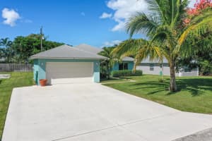 9295 SE Mercury Street, Hobe Sound, FL 33455 - MLS#R11135945