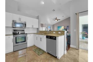 821 NW 20th Avenue, Cape Coral, FL 33993 - MLS#R11136025