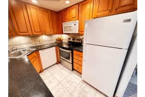 280 Flanders F, Delray Beach, FL 33484 - MLS#R11136031