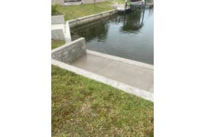 2902 SW 17th Avenue, Cape Coral, FL 33914 - MLS#R11136034