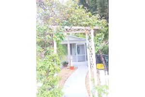 622 N L Street, Lake Worth Beach, FL 33460 - MLS#R11136038