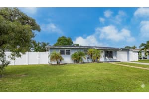 253 Davis Road, Palm Springs, FL 33461 - MLS#R11136045